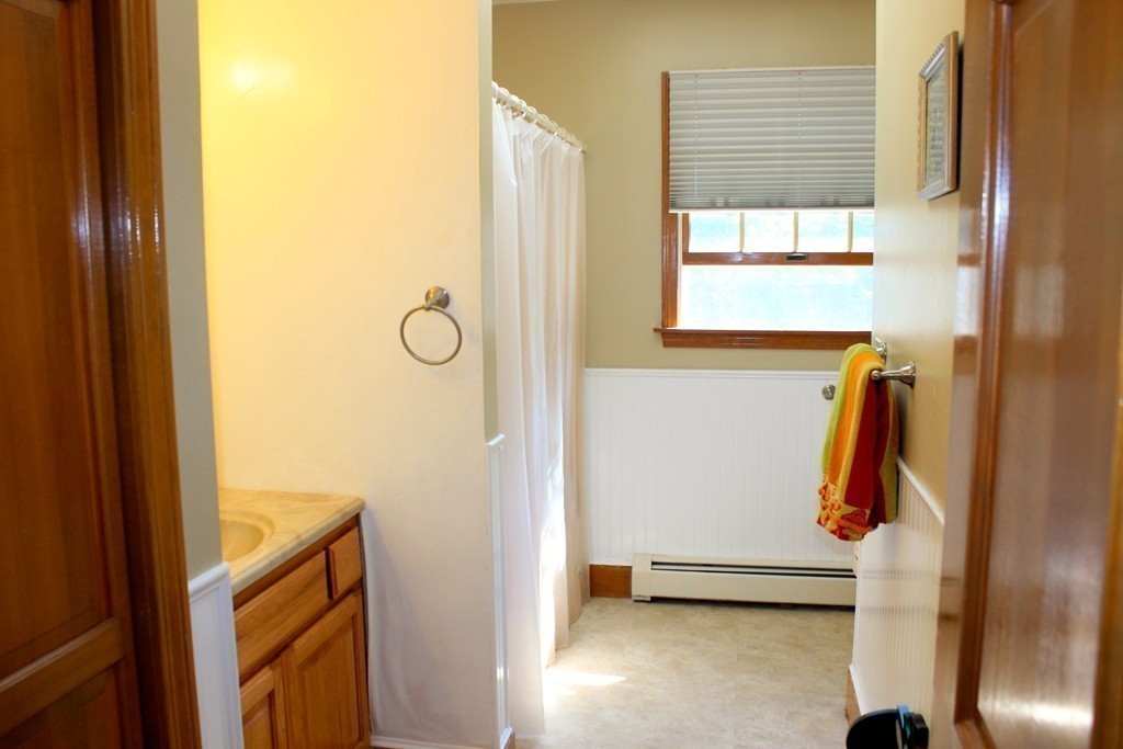 37 Deerfield Terrace Rochester, MA 02770 - Photo 18 of 29