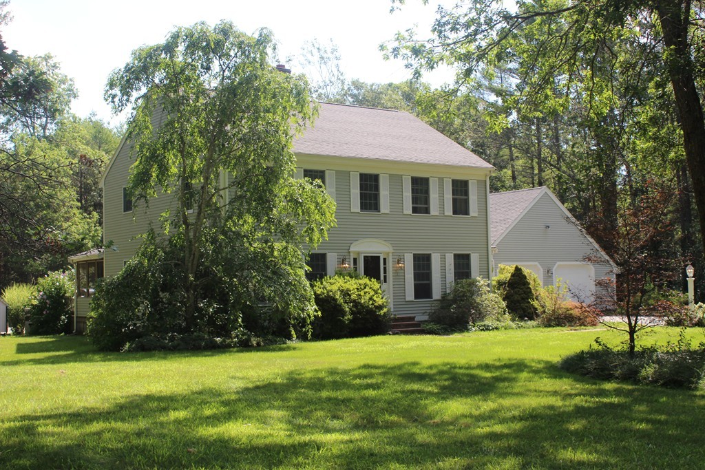 37 Deerfield Terrace Rochester, MA 02770 - Photo 4 of 29
