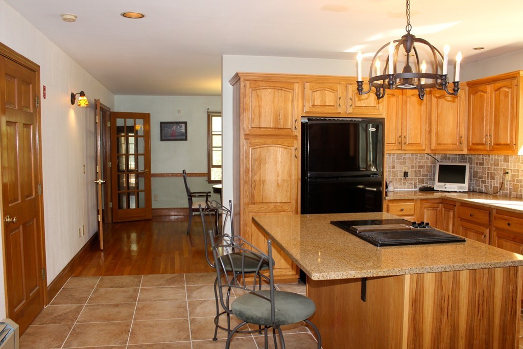 37 Deerfield Terrace Rochester, MA 02770 - Photo 8 of 29