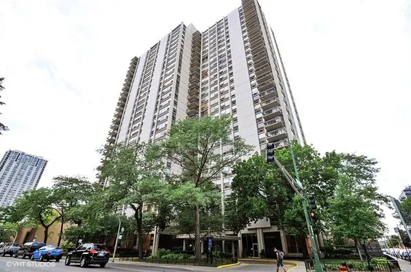 a view of a large multi story building