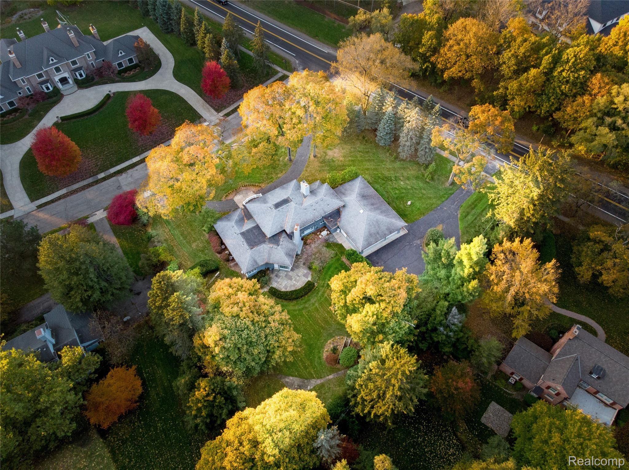 1580 Tottenham Road Bloomfield Hills, MI 48301 - Photo 47 of 48 Almost 1 acre lot!