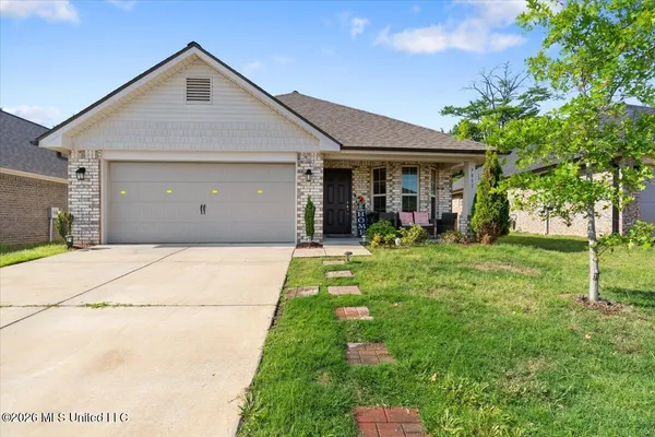 $290,000 | 7811 Ferndale Drive, Olive Branch, MS 38654
