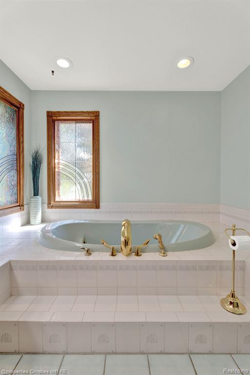 2160 Reagan Drive Rochester Hills, MI 48309 - Photo 27 of 60