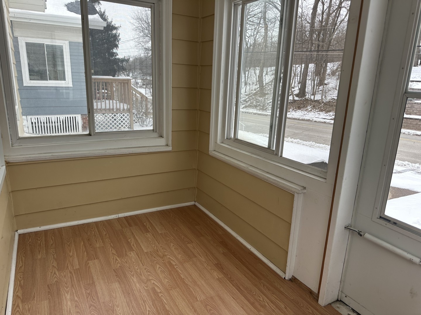 3137 Telegraph Road Davenport, IA 52804 - Photo 3 of 10