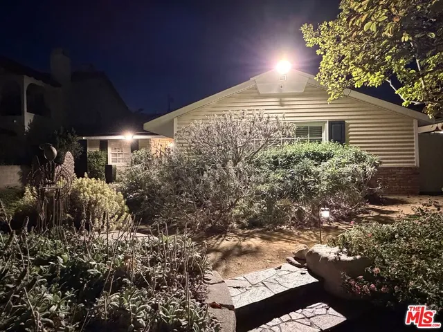 $1,625,000 | 13957 Chandler Boulevard, Sherman Oaks, CA 91401