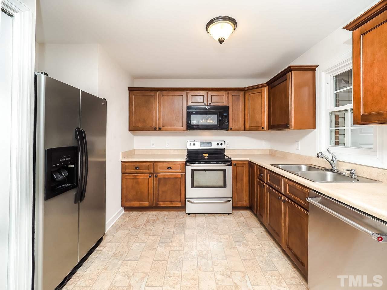 1008 Somerset Road Raleigh, NC 27610 - Photo 10 of 29