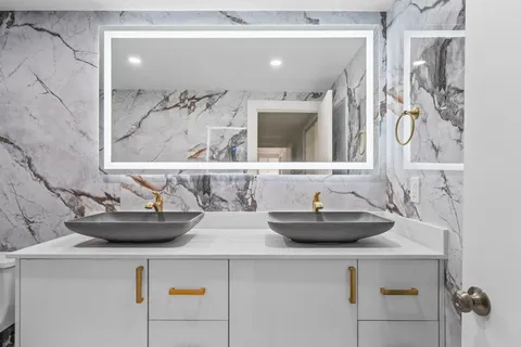 $599,000 | 823 Southwest 27th Street, Fort Lauderdale, FL 33315