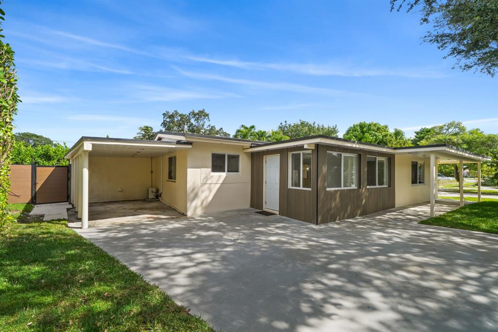 823 Southwest 27th Street Fort Lauderdale, FL 33315 - Photo 2 of 55