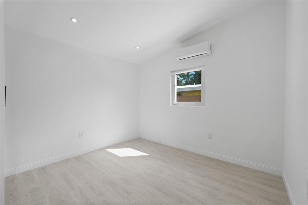 823 Southwest 27th Street Fort Lauderdale, FL 33315 - Photo 23 of 55