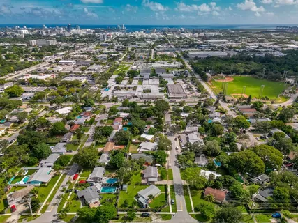 $599,000 | 823 Southwest 27th Street, Fort Lauderdale, FL 33315