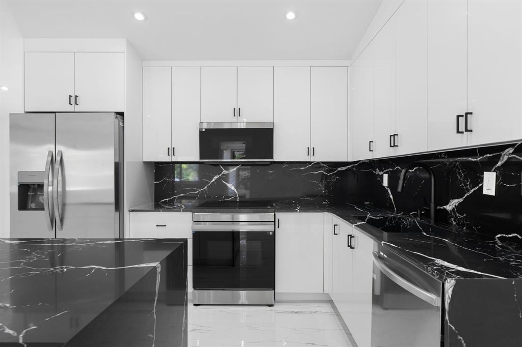 823 Southwest 27th Street Fort Lauderdale, FL 33315 - Photo 9 of 55