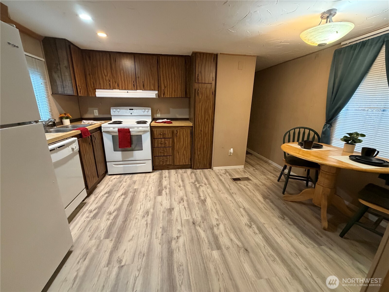 930 Trosper Road Southwest, Unit 3 Tumwater, WA 98512 - Photo 7 of 19