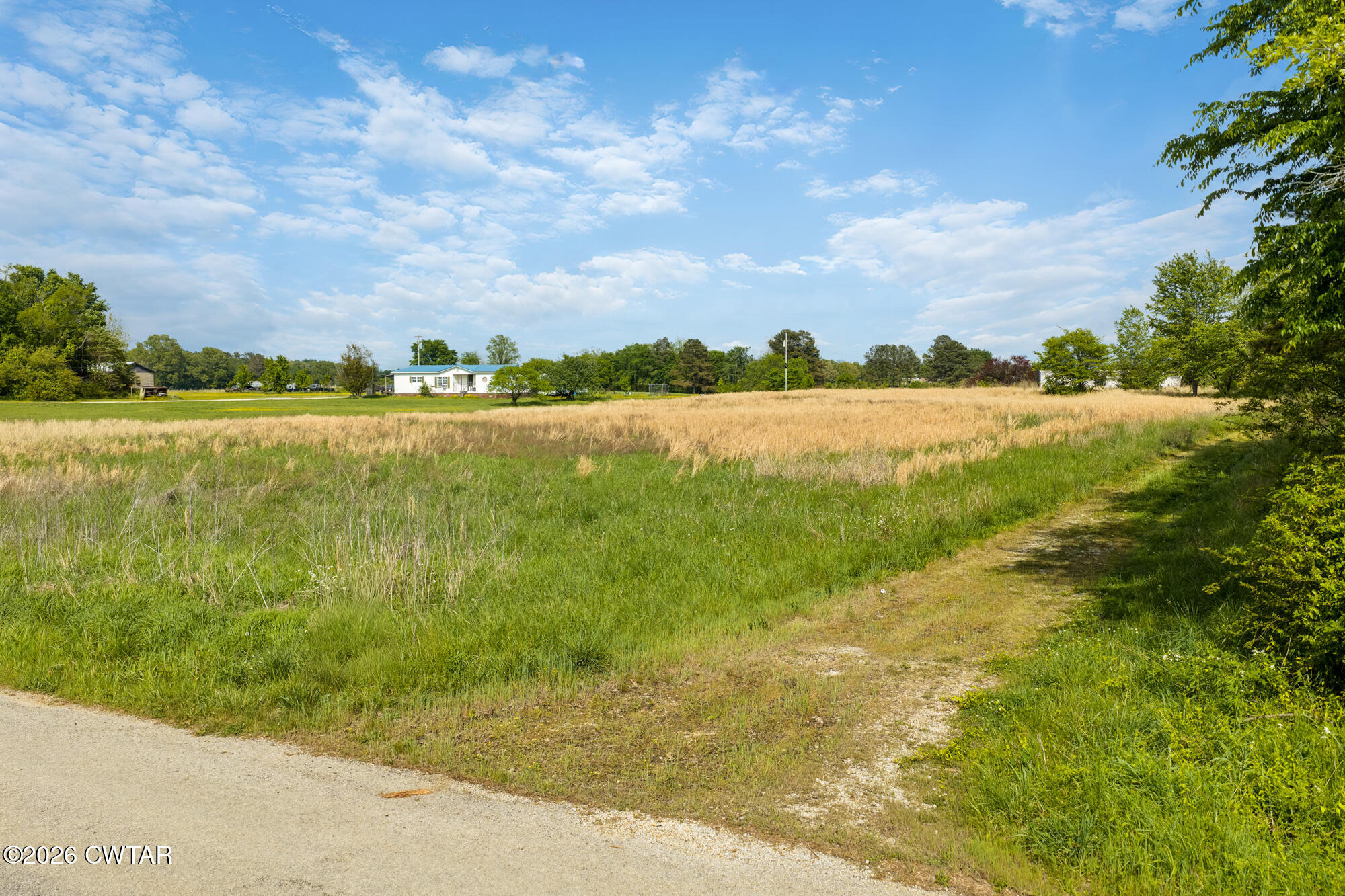 119 Lawrence Road Lexington, TN 38351 - Photo 7 of 20 a view of lake with houses