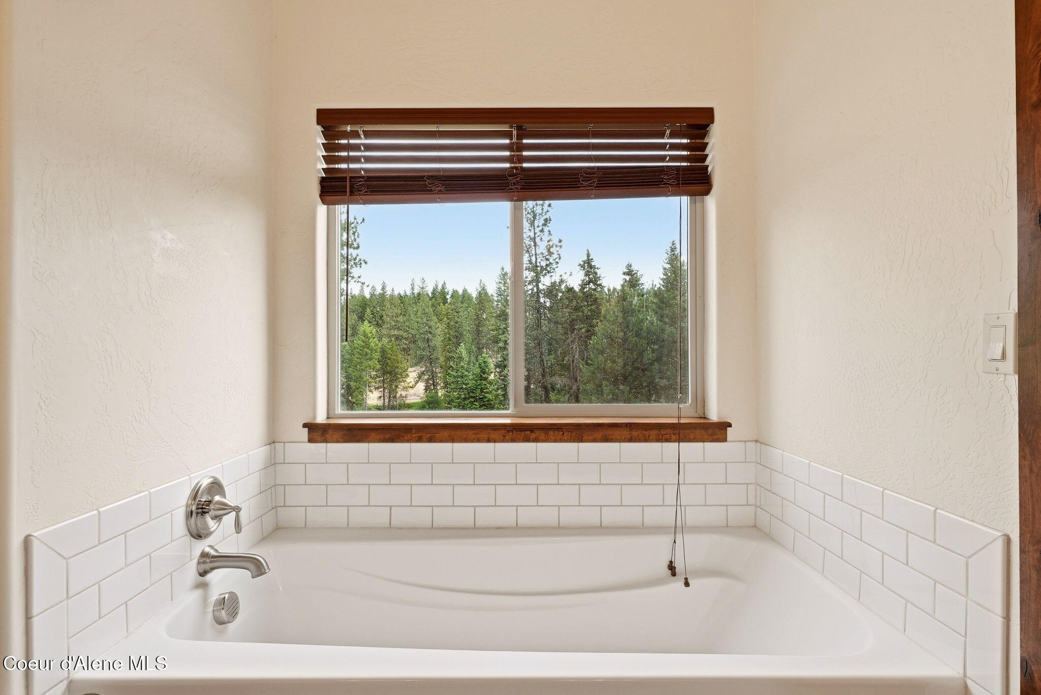 5774 West Kidd Island Road Coeur D'Alene, ID 83814 - Photo 24 of 66 Inside-Media-Kidd-22