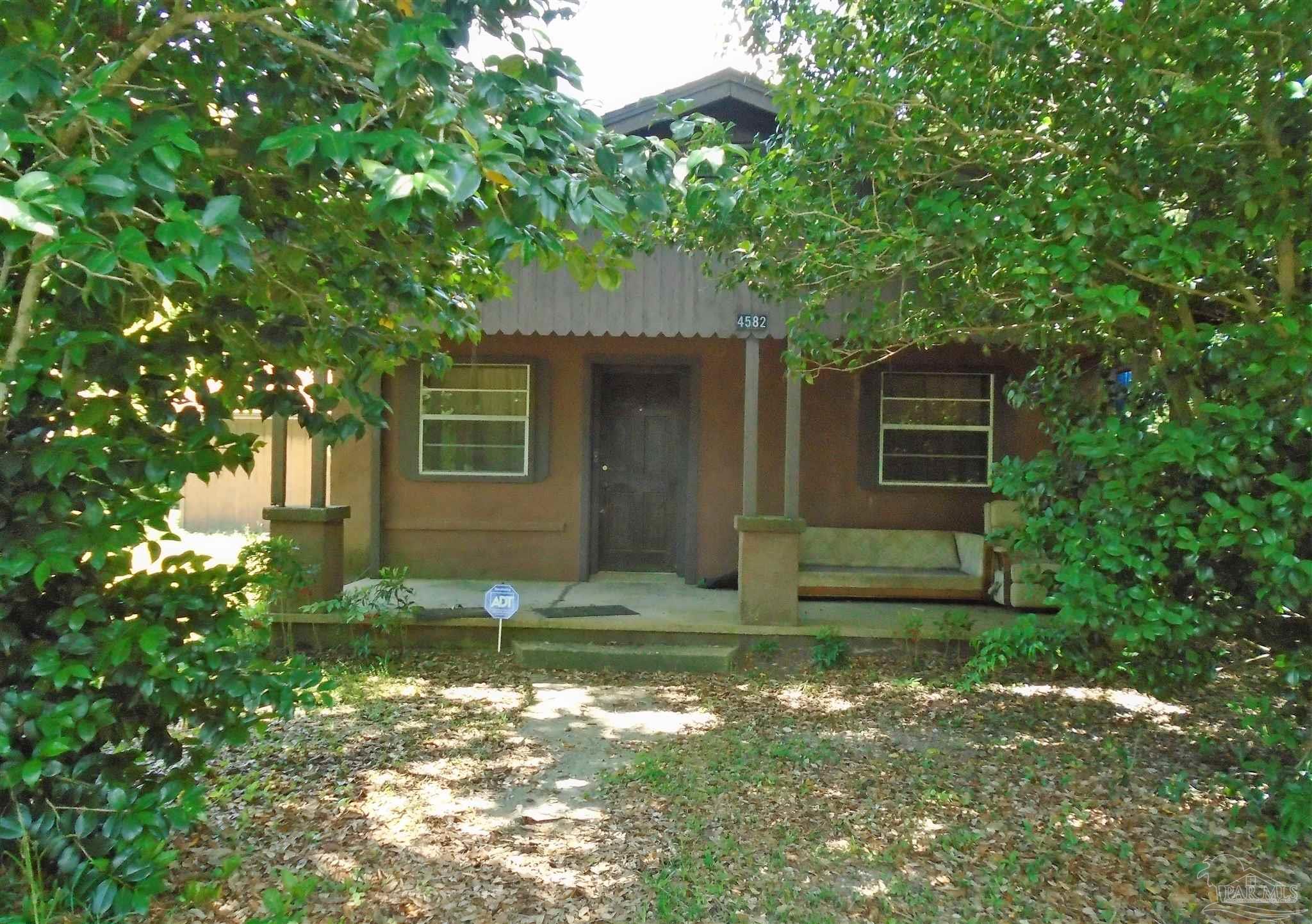 4582 Jernigan Road Pace, FL 32571 - Photo 2 of 31