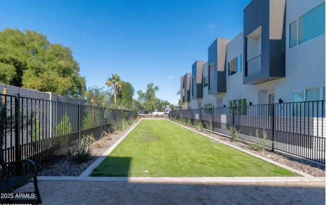 $690,000 | 5151 North 13th Place, Unit 12, Phoenix, AZ 85014