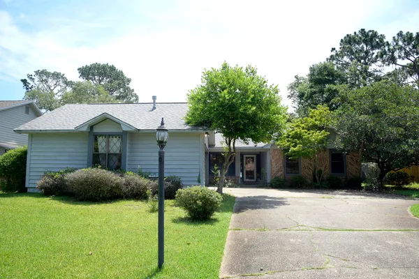 $2,250 | 1129 Troon Drive East, Niceville, FL 32578