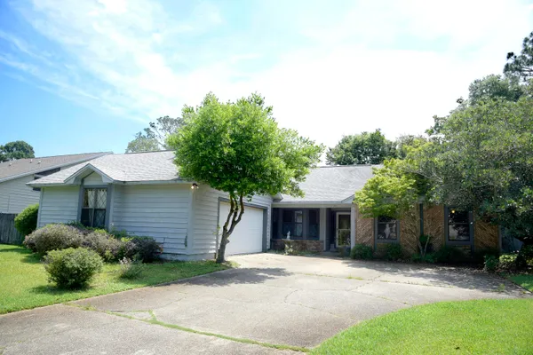 $2,250 | 1129 Troon Drive East, Niceville, FL 32578