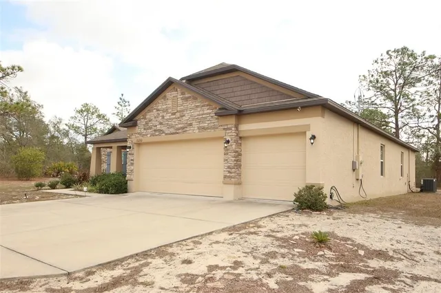 $2,400 | 11290 Marvelwood Road, Weeki Wachee, FL 34614