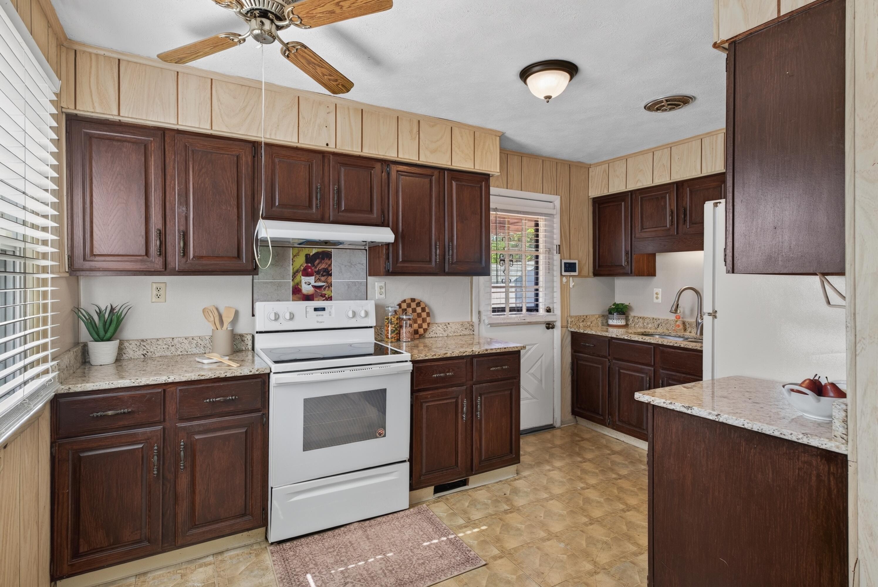 1765 Huy Road Columbus, OH 43224 - Photo 7 of 36