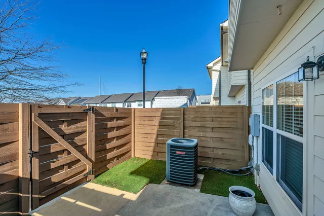 a view of an outdoor space