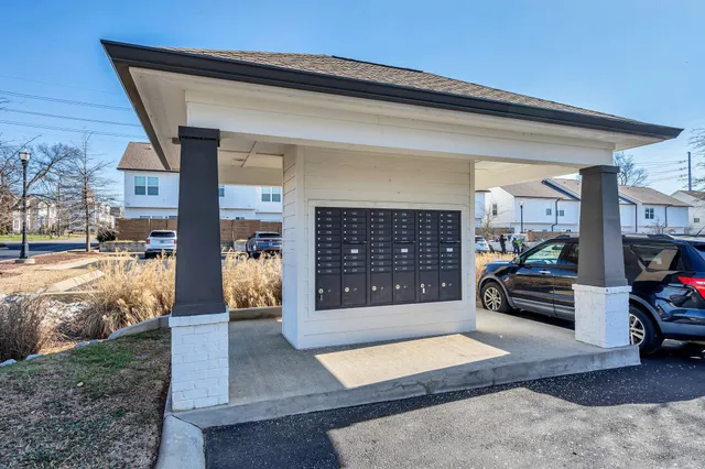 $2,800 | 1517 57th Avenue North, Nashville, TN 37209