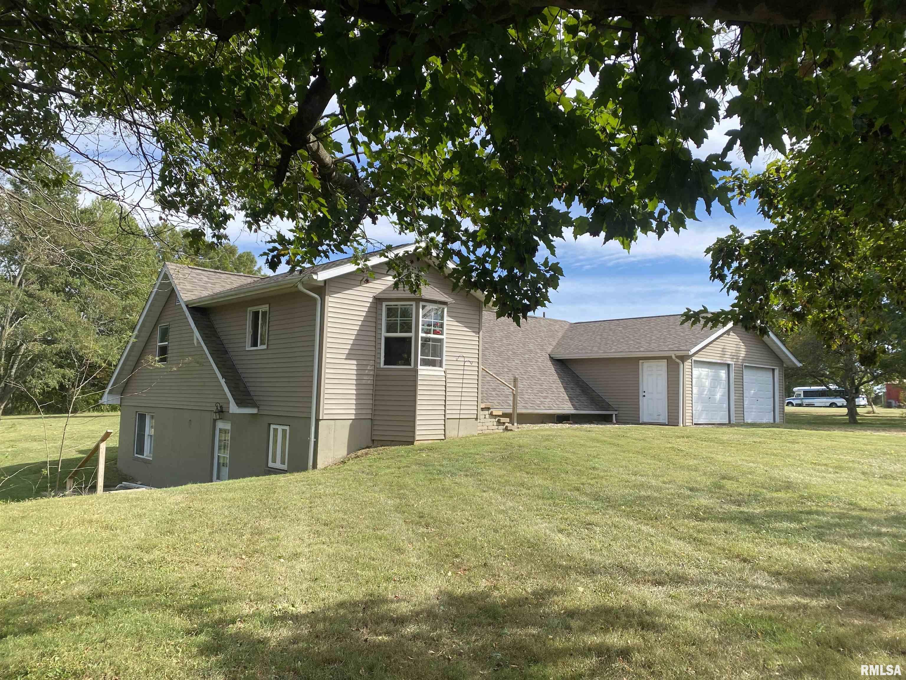 1718 East Grange Hall Road Murphysboro, IL 62966 - Photo 3 of 29