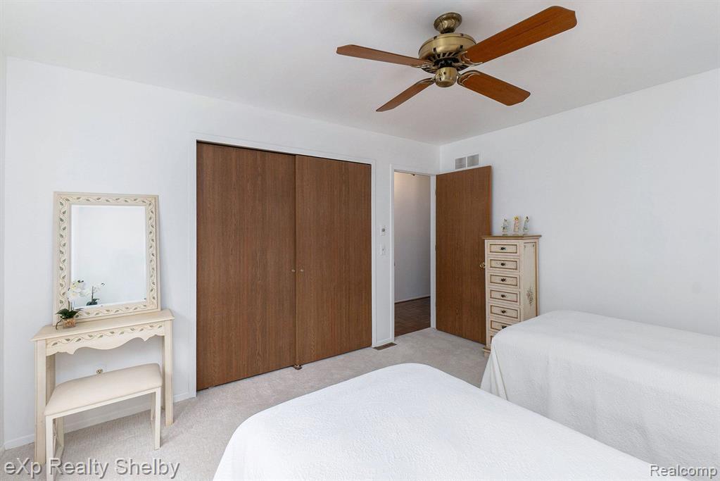 660 Tennyson Rochester Hills, MI 48307 - Photo 17 of 29 Gallery Image 17