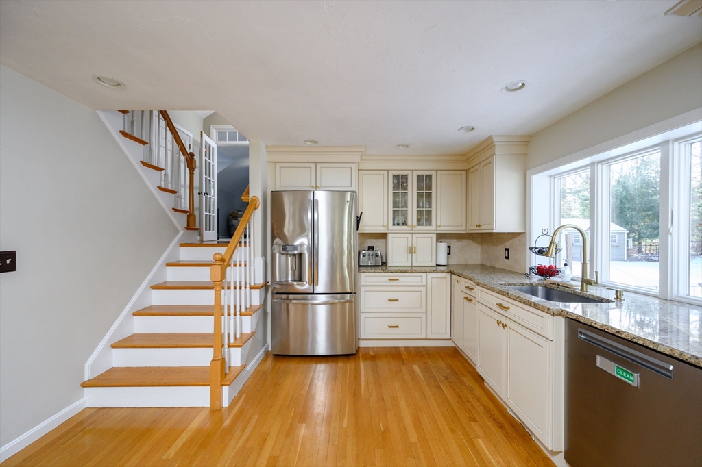 66 Wildwood Road Pembroke, MA 02359 - Photo 16 of 41