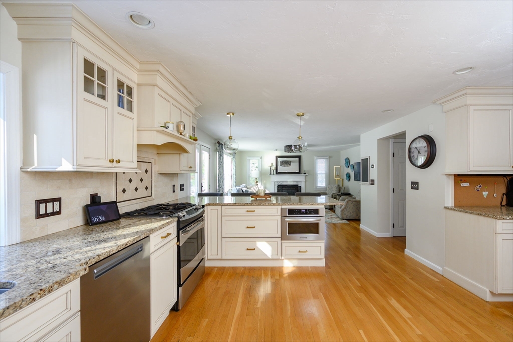 66 Wildwood Road Pembroke, MA 02359 - Photo 17 of 41