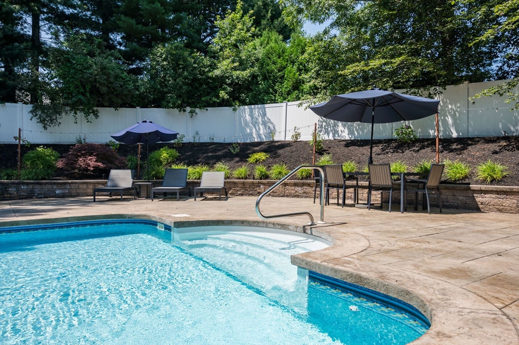 66 Wildwood Road Pembroke, MA 02359 - Photo 9 of 41