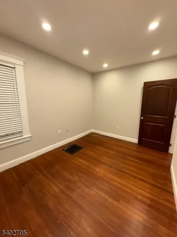 $4,950 | 159 Bellevue Avenue, Montclair, NJ 07043