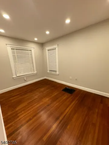 $4,950 | 159 Bellevue Avenue, Montclair, NJ 07043