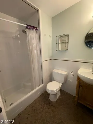 $4,950 | 159 Bellevue Avenue, Montclair, NJ 07043