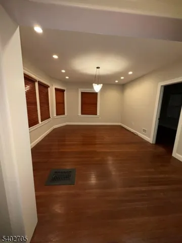 $4,950 | 159 Bellevue Avenue, Montclair, NJ 07043