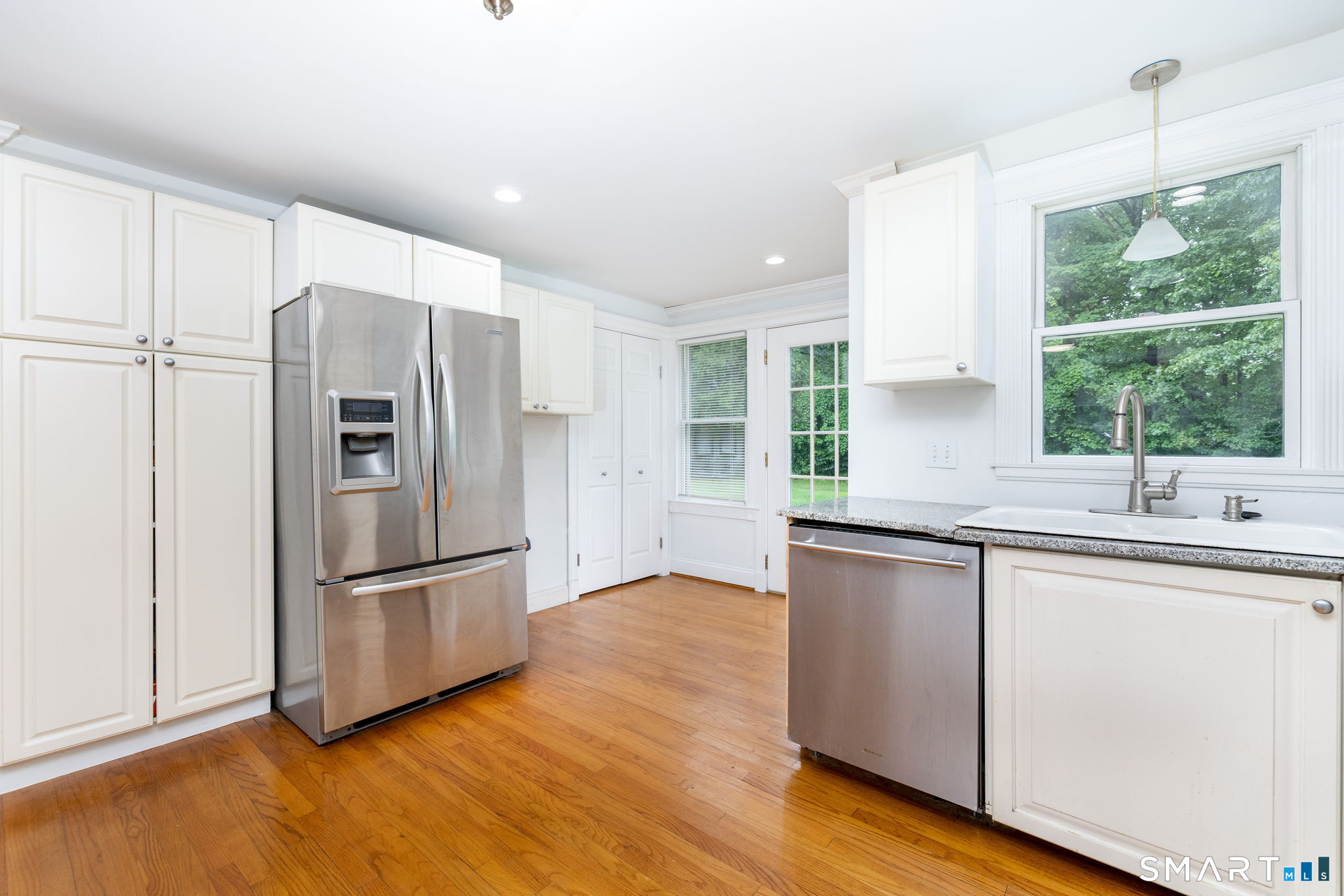 16 Terrie Road Farmington, CT 06032 - Photo 12 of 34 Gallery Image 12