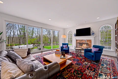 $1,450,000 | 15 Still Hollow Place, Ridgefield, CT 06877