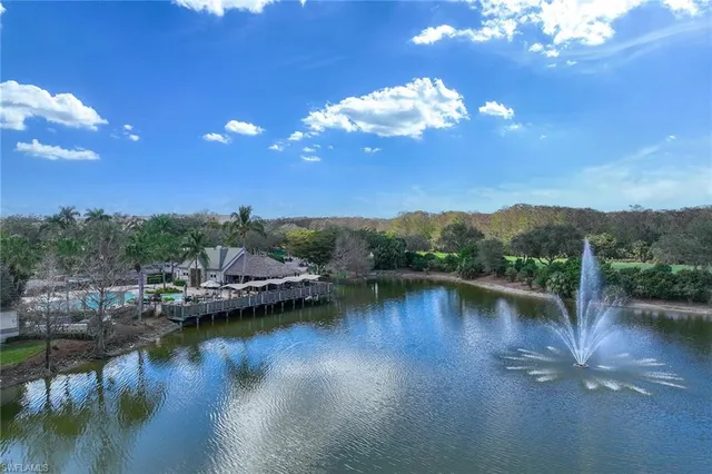 a view of a tennis court