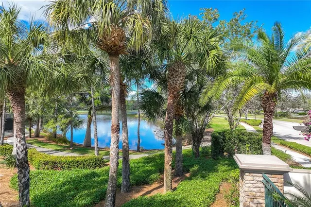 $2,950,000 | 11920 Hedgestone Court, Naples, FL 34120