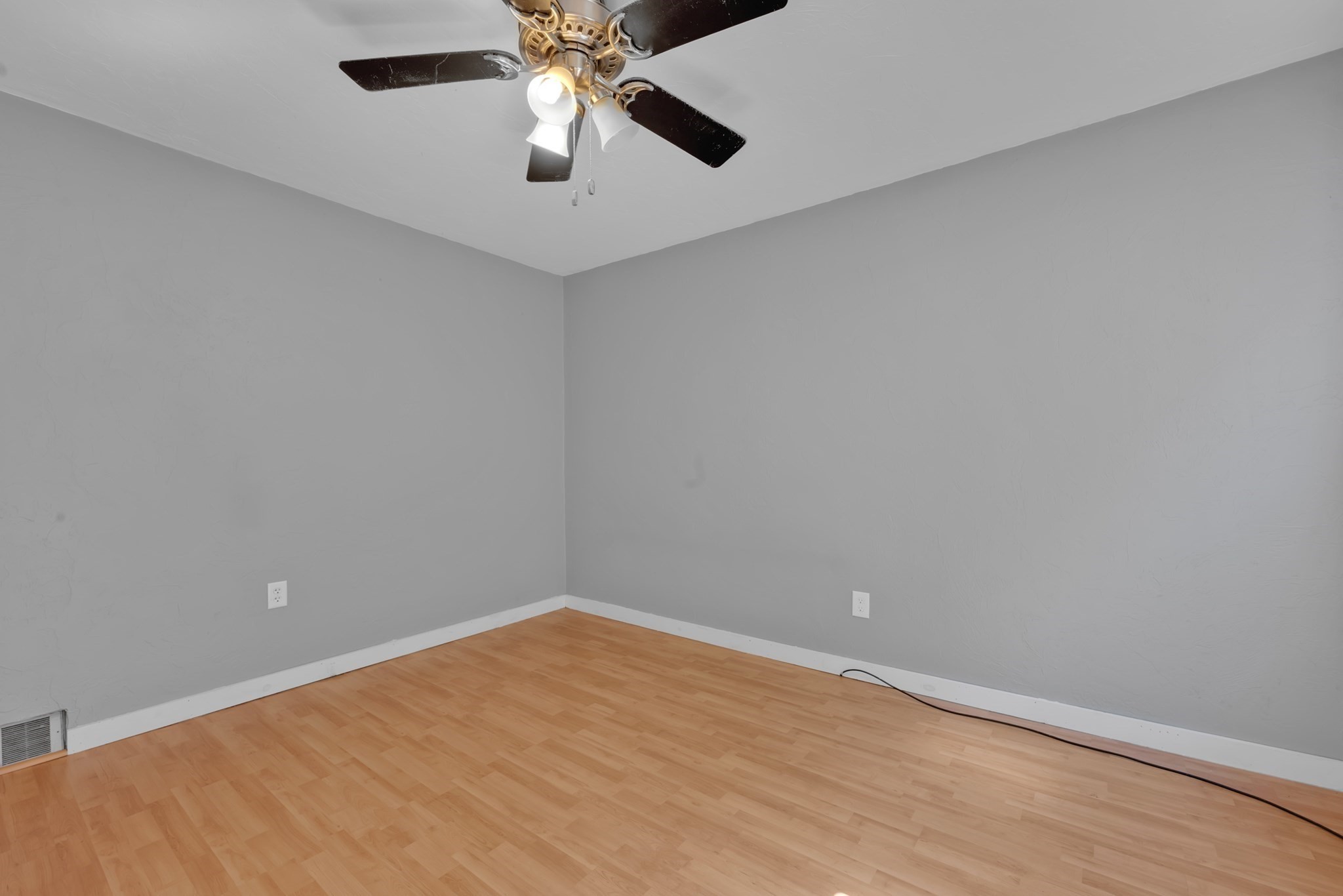 198-200 Southbridge Road Dudley, MA 01571 - Photo 5 of 31 Gallery Image 5