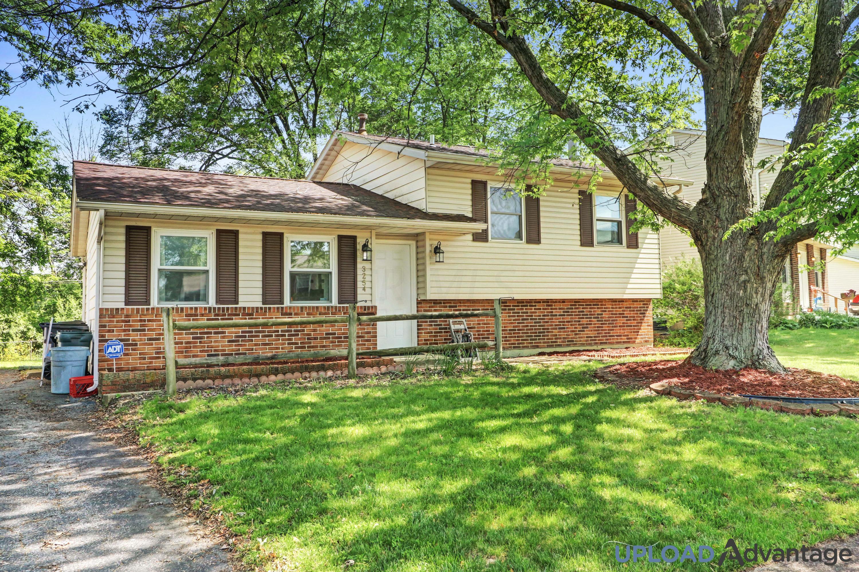 3254 Latonia Road Columbus, OH 43232 - Photo 1 of 16 Gallery Image 1