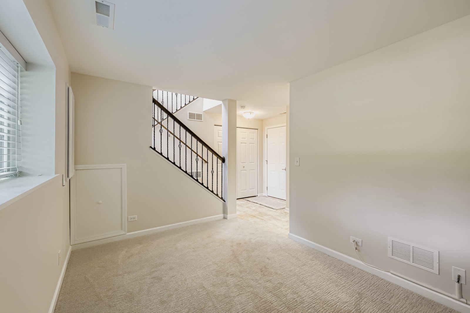 426 Town Center Boulevard Gilberts, IL 60136 - Photo 25 of 30 a view of an entryway with staircase