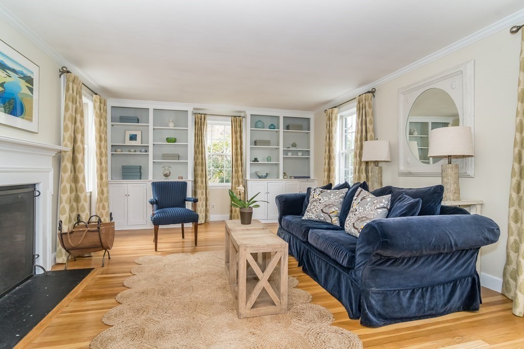 3 Auburn Road Wellesley, MA 02481 - Photo 12 of 29