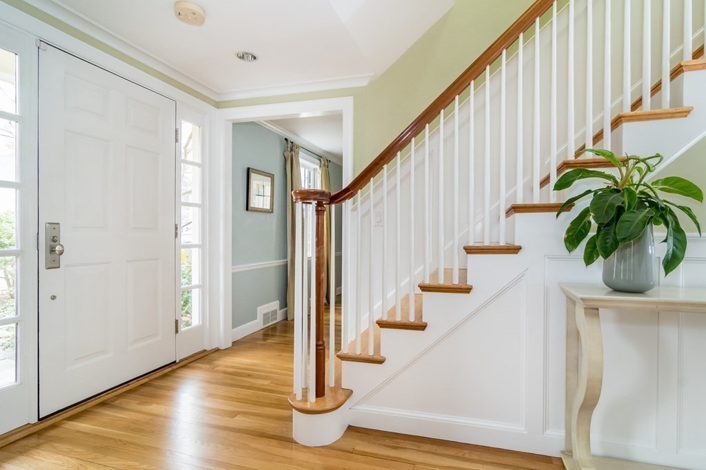 3 Auburn Road Wellesley, MA 02481 - Photo 14 of 29