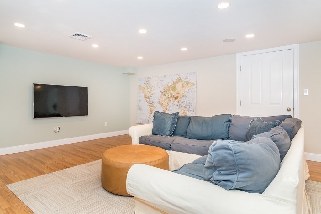 3 Auburn Road Wellesley, MA 02481 - Photo 26 of 29