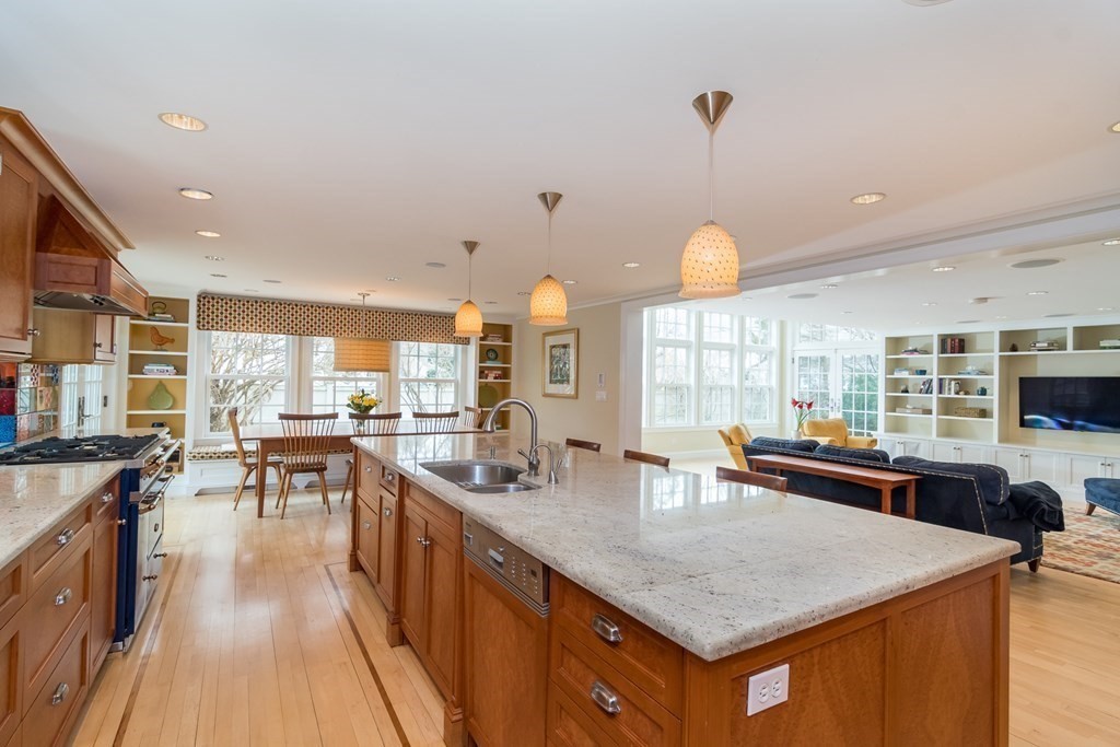 3 Auburn Road Wellesley, MA 02481 - Photo 4 of 29