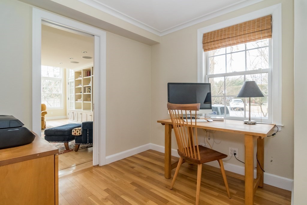 3 Auburn Road Wellesley, MA 02481 - Photo 10 of 29