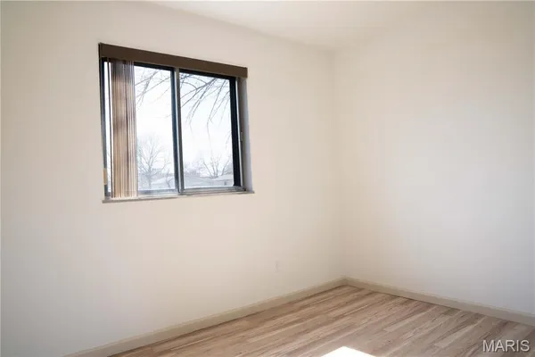 $214,900 | 1618 Ventnor Place, Florissant, MO 63031