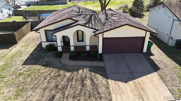 $214,900 | 1618 Ventnor Place, Florissant, MO 63031