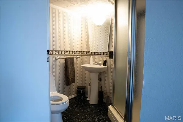 $214,900 | 1618 Ventnor Place, Florissant, MO 63031